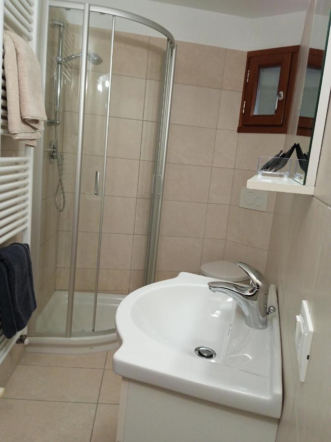 Casa Elisa Affittacamere Armeno Екстер'єр фото